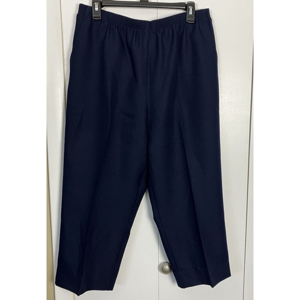 Alfred Dunner NWT Classic Fit Navy Blue  Proportioned Short Pants Size 14